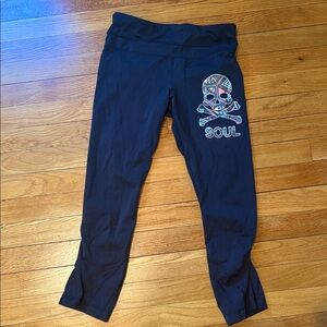 Lululemon Soul Graphic Black Athletic Capri Leggings